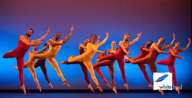 Photo of Limón Dance Company dancers performing