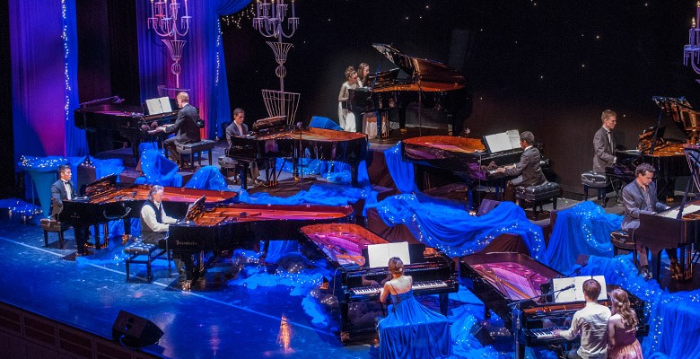 Ten Grands photo of stage