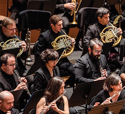 Photo of Oregon Symphony musicians performing.