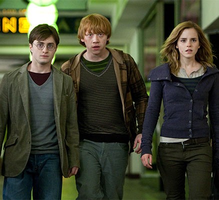 Image of scene from Harry Potter (Harry, Ron, and Hermione standing together)