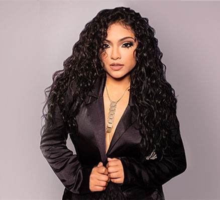 Photo of singer Isabel Marie Sánchez 