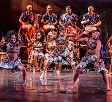Photo of Sebé Kan Youth African Dance performing on stage
