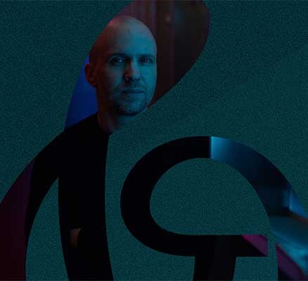 Image with photo of David Dansmayr's head on geometric shape