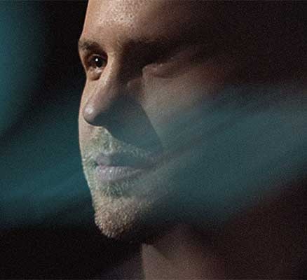 Photo of Oregon Symphony conductor David Danzmayr